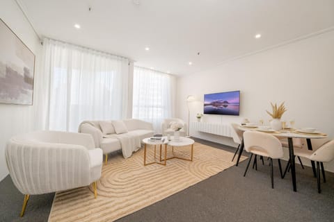 TV and multimedia, Living room, Dining area