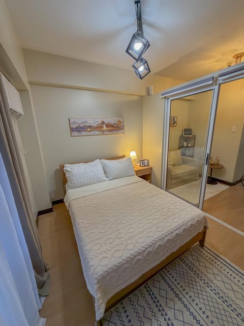 Bed, Photo of the whole room, Bedroom, wardrobe
