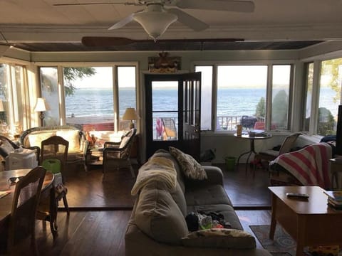 Lake Dreamin - 100ft Private Level Beach w Hot Tub & Amazing Views - Pets OK - Walk to Winery & Brewery House in Seneca Lake