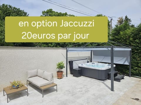 Hot Tub, Spa and wellness centre/facilities
