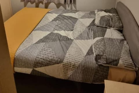 Bed, Photo of the whole room, Bedroom, furniture