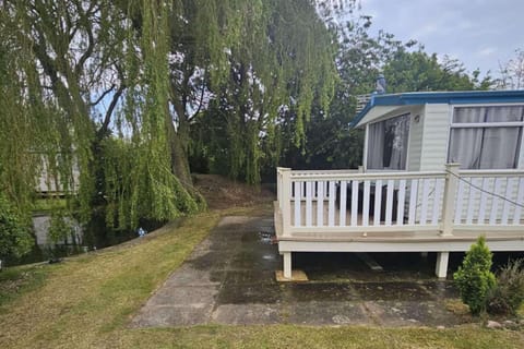 Property building, Patio, Day, Natural landscape, Garden, Garden, Balcony/Terrace, Balcony/Terrace, Garden view