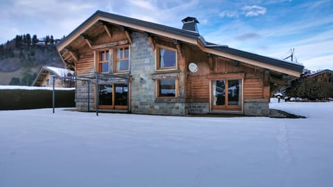 Property building, Facade/entrance, Off site