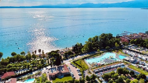 Victoria mobilehome in Camping Cisano San Vito Campground/ 
RV Resort in Bardolino