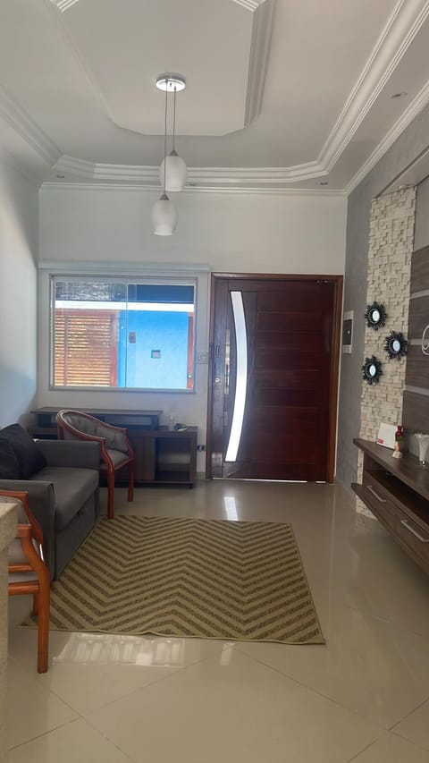 Bed, TV and multimedia, Living room