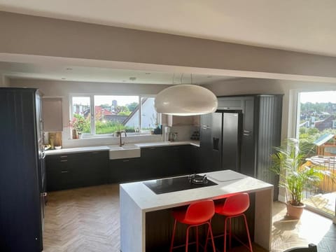 Scottish White House House in Edinburgh