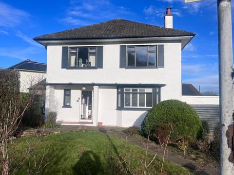 Scottish White House House in Edinburgh