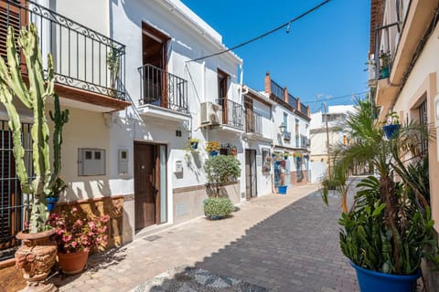 Traditional Spanish Villa in heart of Estepona - Zest Real Estate House in Estepona