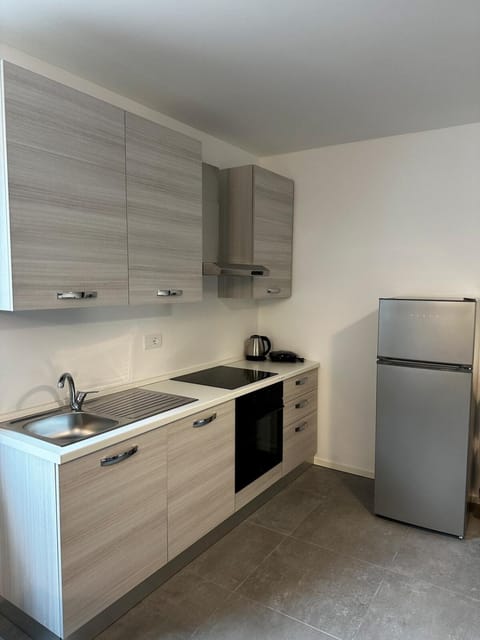 1Dest - Lakeside Dream Groundfloor Apartment in Riva del Garda