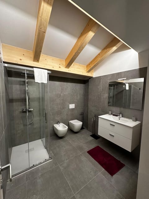 1Dest - Lakeside Dream Groundfloor Apartment in Riva del Garda