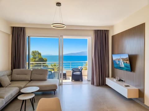 Communal lounge/ TV room, Living room