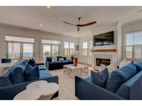 Sunrise Manor, Putting Green, Pool/hot tub, Elevator, Ocean Views House in Isle of Palms