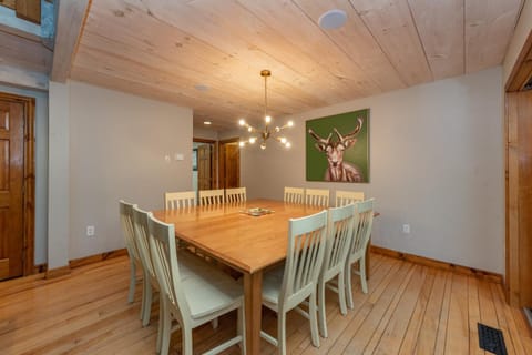 Always in Season House in Deep Creek Lake