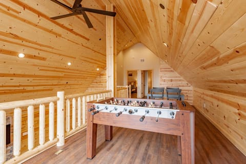 Appalachian Rose House in Deep Creek Lake