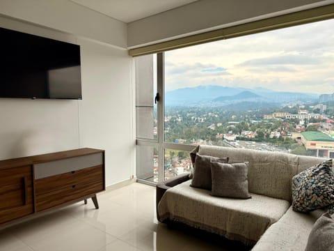 Romulo OFarril 2parking-2BR-2BA Apartment in Mexico City
