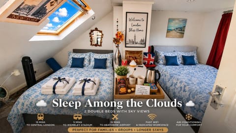 Bird's eye view, Photo of the whole room, Bedroom, Landmark view, Family, air conditioner, air conditioner