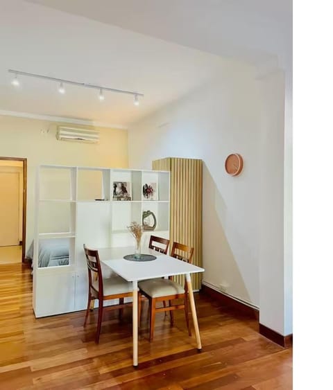 Living room, Dining area, air conditioner