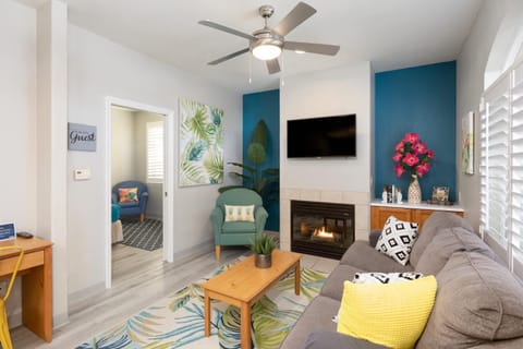 Seaside Flamingo Retreat House in Oceano