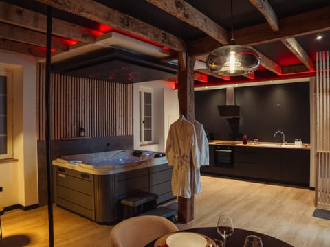 Hot Tub, Living room
