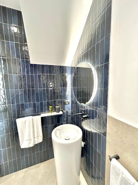 Toilet, Balcony/Terrace