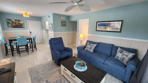 Village West Unit 101 House in Siesta Beach