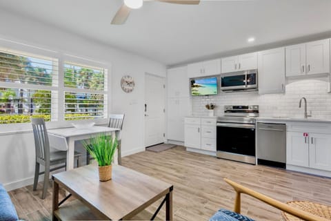 Gulf Holiday Unit 7 House in Siesta Key