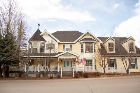Rosewood Studio in Creede CO Apartment in Creede