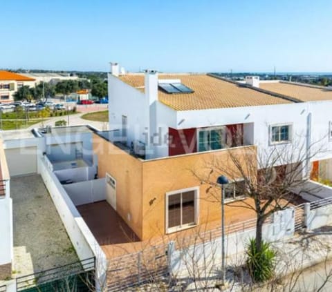 Property building, Bird's eye view, View (from property/room), Parking