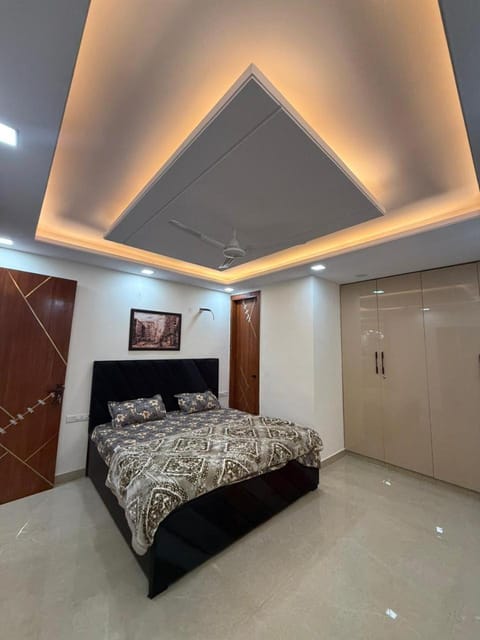 Bed, Photo of the whole room, Bedroom, wardrobe