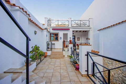 Patio, Balcony/Terrace