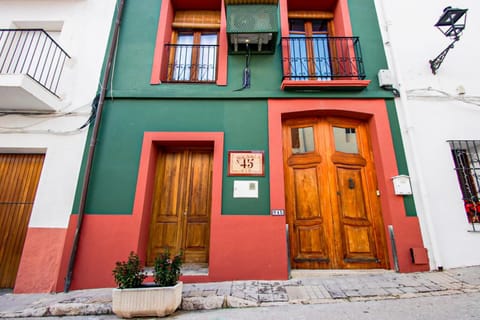 Property building, Facade/entrance