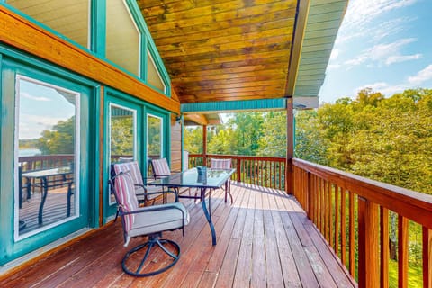 Lakefront Cabin W Views Boat Ramp Dock Hot Tub Cabin in Sevierville