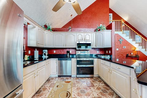 Lakefront Cabin W Views Boat Ramp Dock Hot Tub Cabin in Sevierville