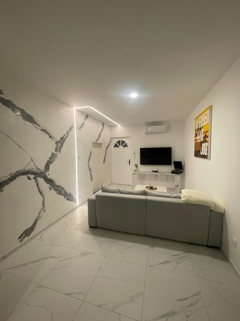 TV and multimedia, Living room, air conditioner