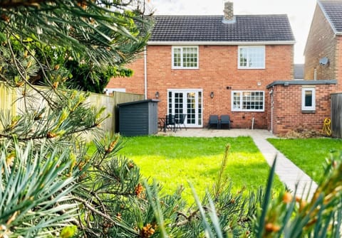 Property building, Garden, Garden view