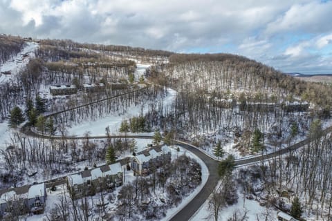 Azure House in McHenry