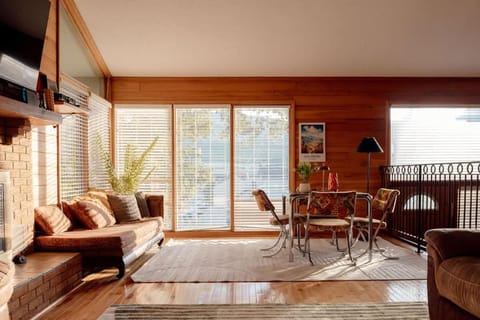 Best Location 5 Bed 4 Bath In Law Suite House in Gatlinburg