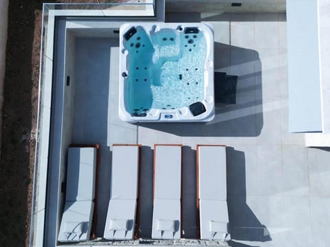 Cozy Suite Palaiochora Sea View, Jacuzzi, Top WiFi Apartment in Palaiochora