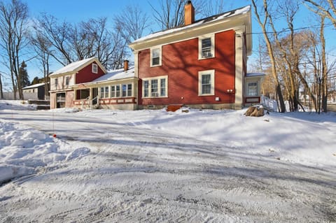Spacious Victorian Retreat in Downtown Wolfeboro House in Wolfeboro