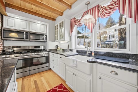 Spacious Victorian Retreat in Downtown Wolfeboro House in Wolfeboro