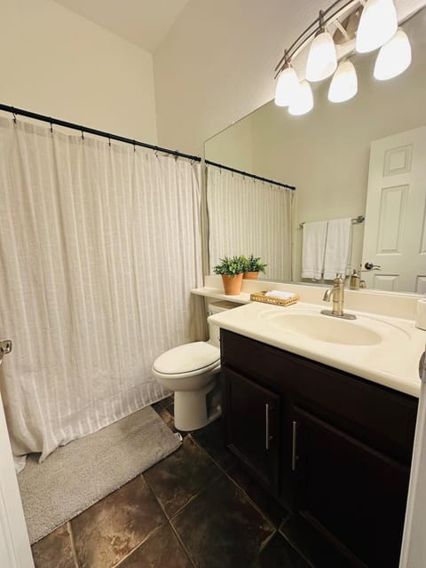 Estrella Mountain Oasis with Pool & Hot Tub House in Goodyear