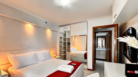 Bed, TV and multimedia, Photo of the whole room, Bedroom, wardrobe, air conditioner