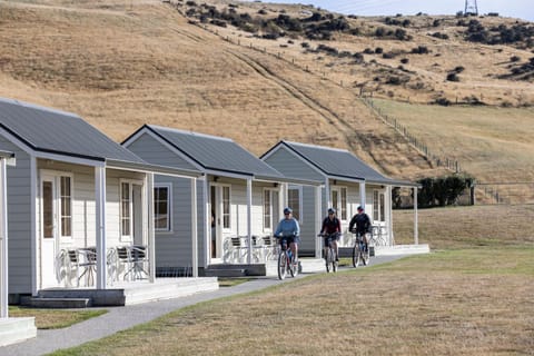 Mountain view, group of guests