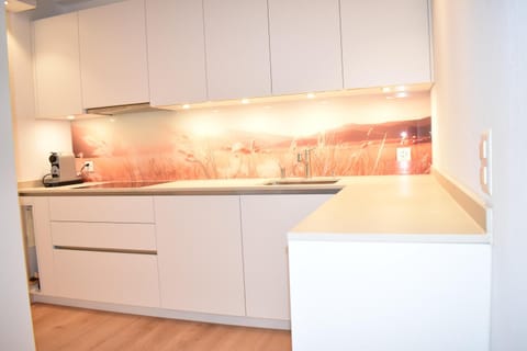 Helvetia 3005 Ra 3-ZW 3 Stock Apartment in Lantsch/Lenz