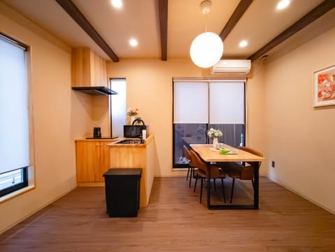 TV and multimedia, Living room, air conditioner