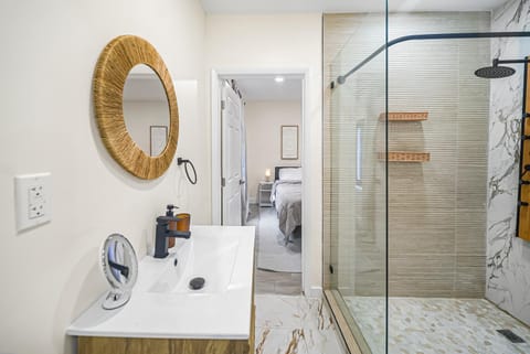 Miami Cozy Living House in Miami