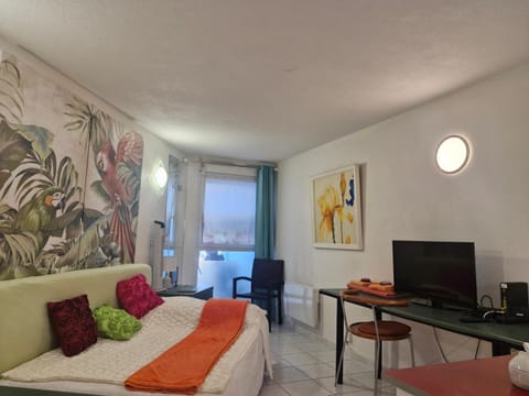 Living room, Bedroom