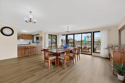 Property building, Dining area, Diving