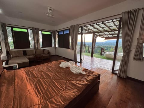 Bed, Natural landscape, Photo of the whole room, Bedroom, Mountain view, towels