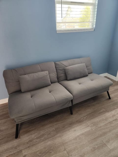 Cozy 4 bedroom home with pool -Close to everything House in Kissimmee